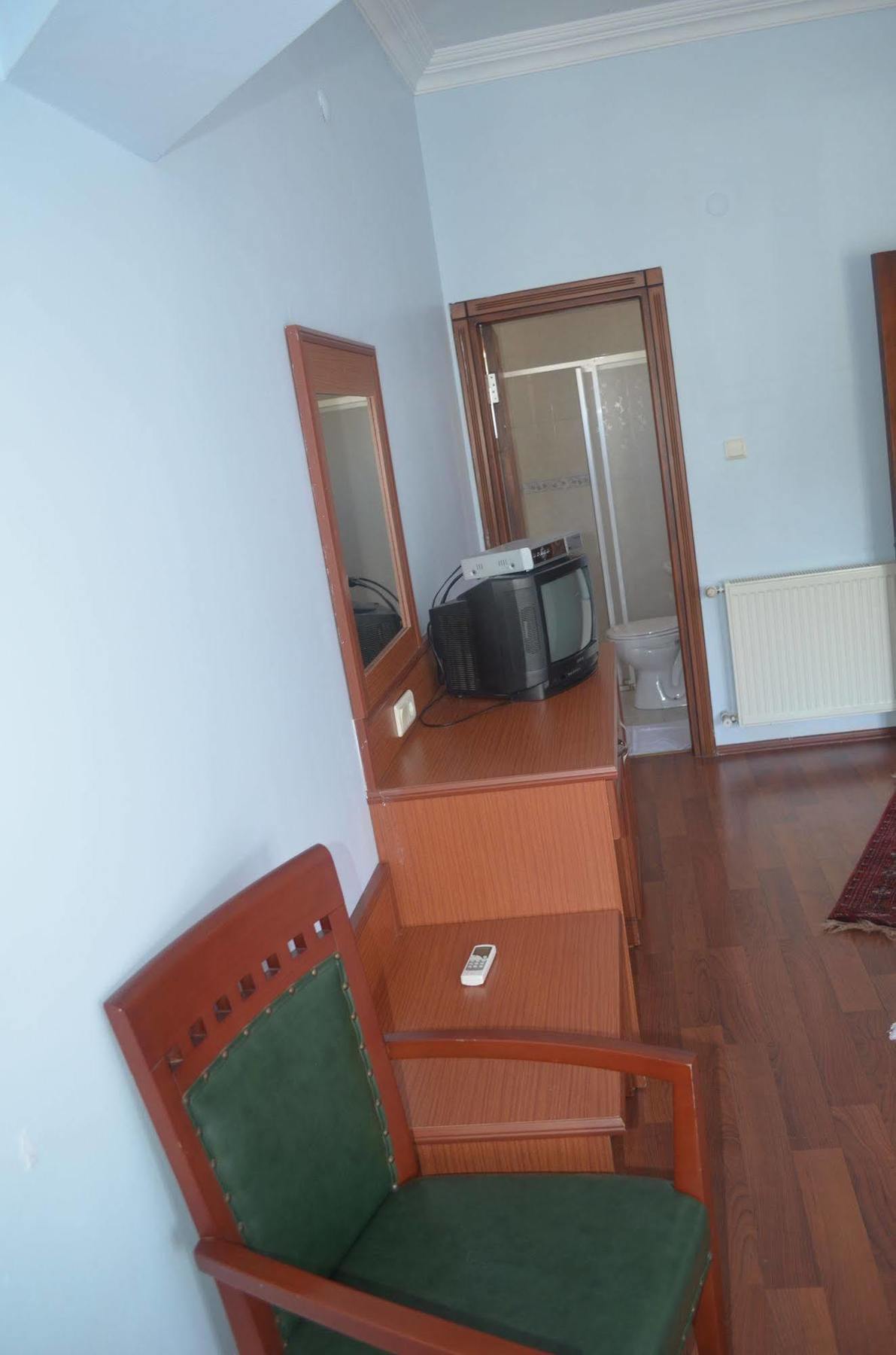 Silva Hotel Ayvalik Exterior photo