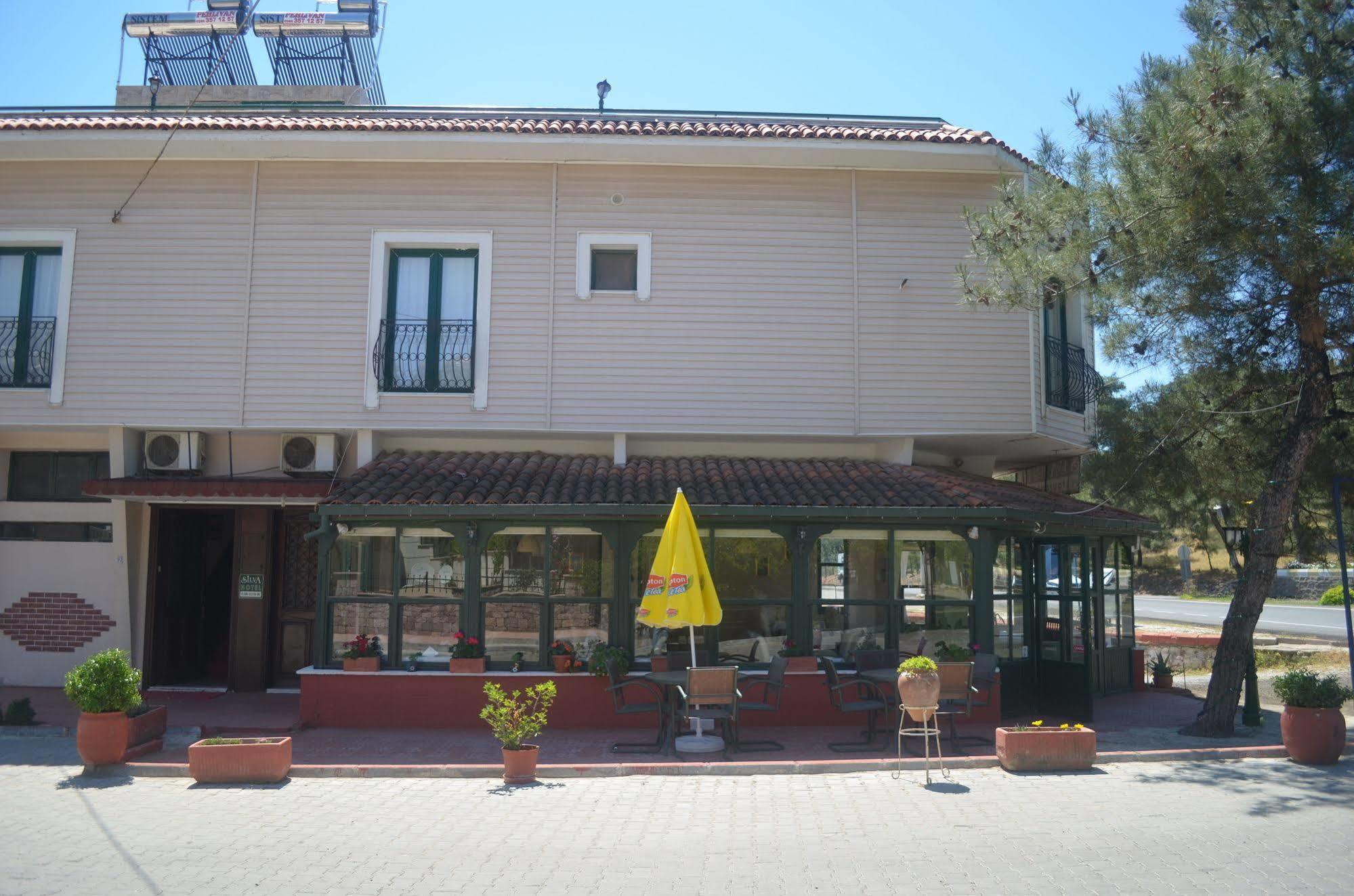Silva Hotel Ayvalik Exterior photo